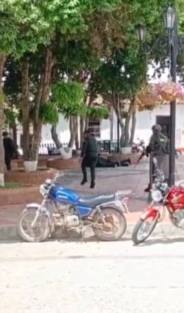 Hostigamiento a la Policía en La Playa de Belén. / Foto: Cortesía.