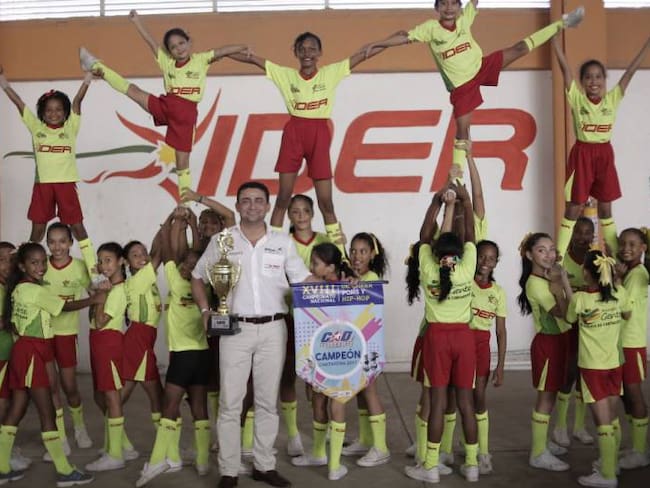 Equipo de Porrismo IDER de Cartagena, campeón nacional en categoría junior