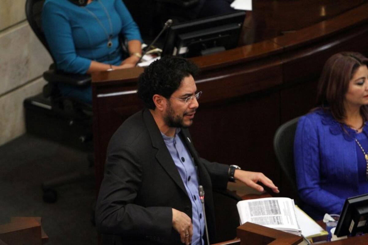El senador del Polo Democrático Iván Cepeda fue el citante del debate en el Congreso donde pretende demostrar los nexos de Álvaro Uribe con ilegales.
