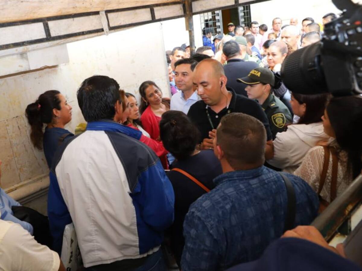 Todos quieren hablar con Hurtado