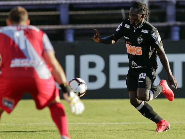 Yimmi Chará fue titular en la eliminación de Mineiro en Copa Libertadores