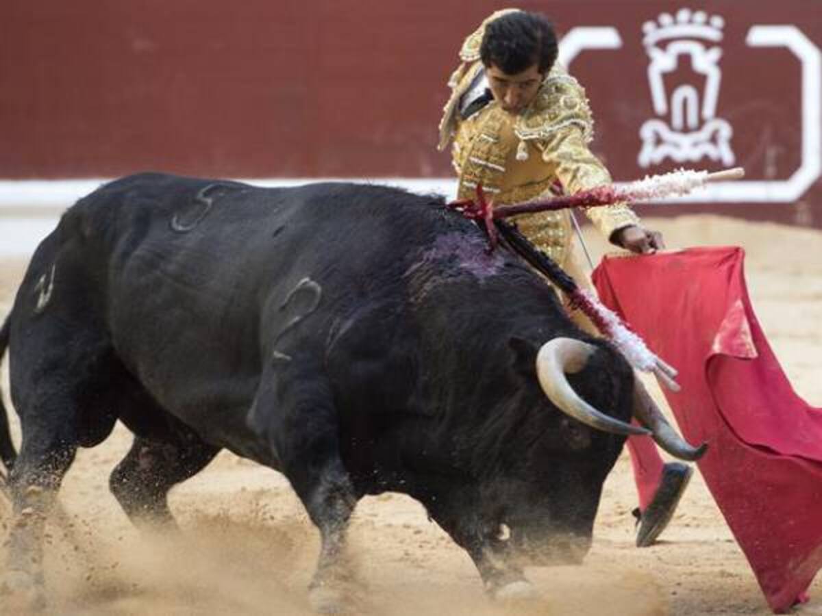 ¿La política acabará con la Feria de la Blanca de Vitoria?