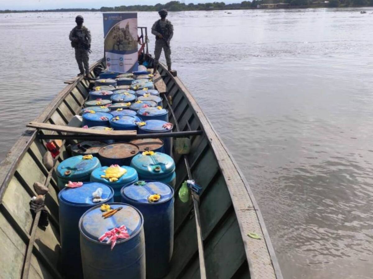 Armada adelantó operativos contra el contrabando en Bolívar