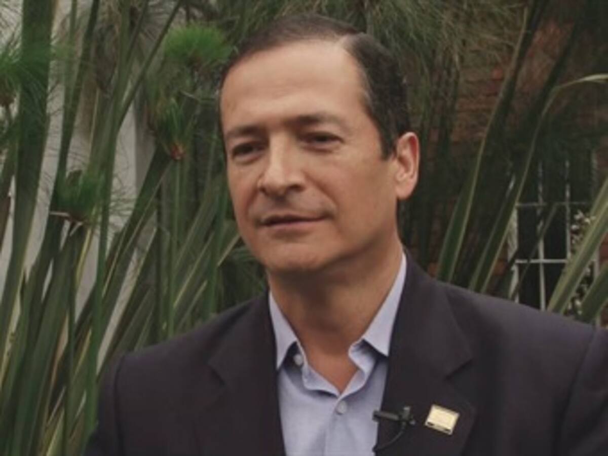 El conservador Arturo Yepes apoyará la reelección de Santos