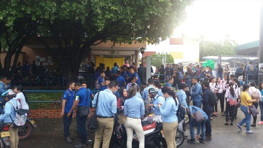 Empleados del Sena efectúan mitin en instalaciones de Barrancabermeja. Foto: Suministrada.