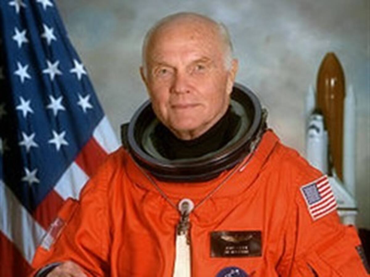 John Glenn, pionero de la exploración espacial de EE.UU., cumple 90 años