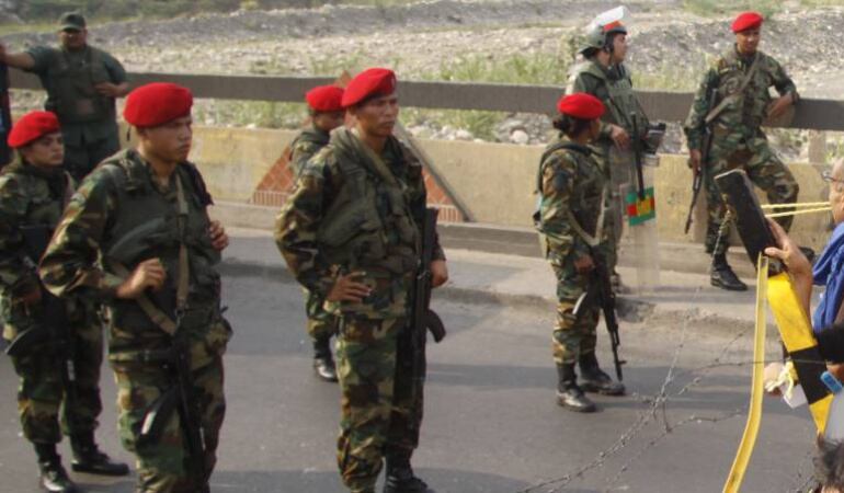 Militares Venezolanos.