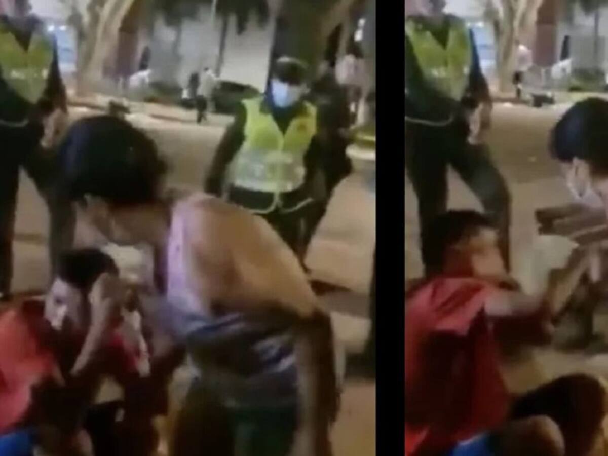 A coscorrones madre reprende a su hijo porque lo pillaron robando