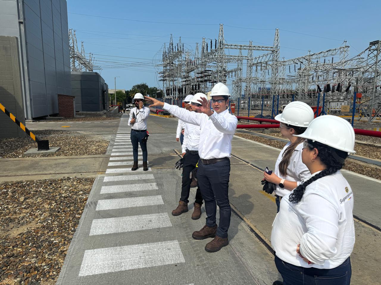 Visita de los funcionarios de la Superintendencia de Servicios Públicos. Foto: Superservicios.