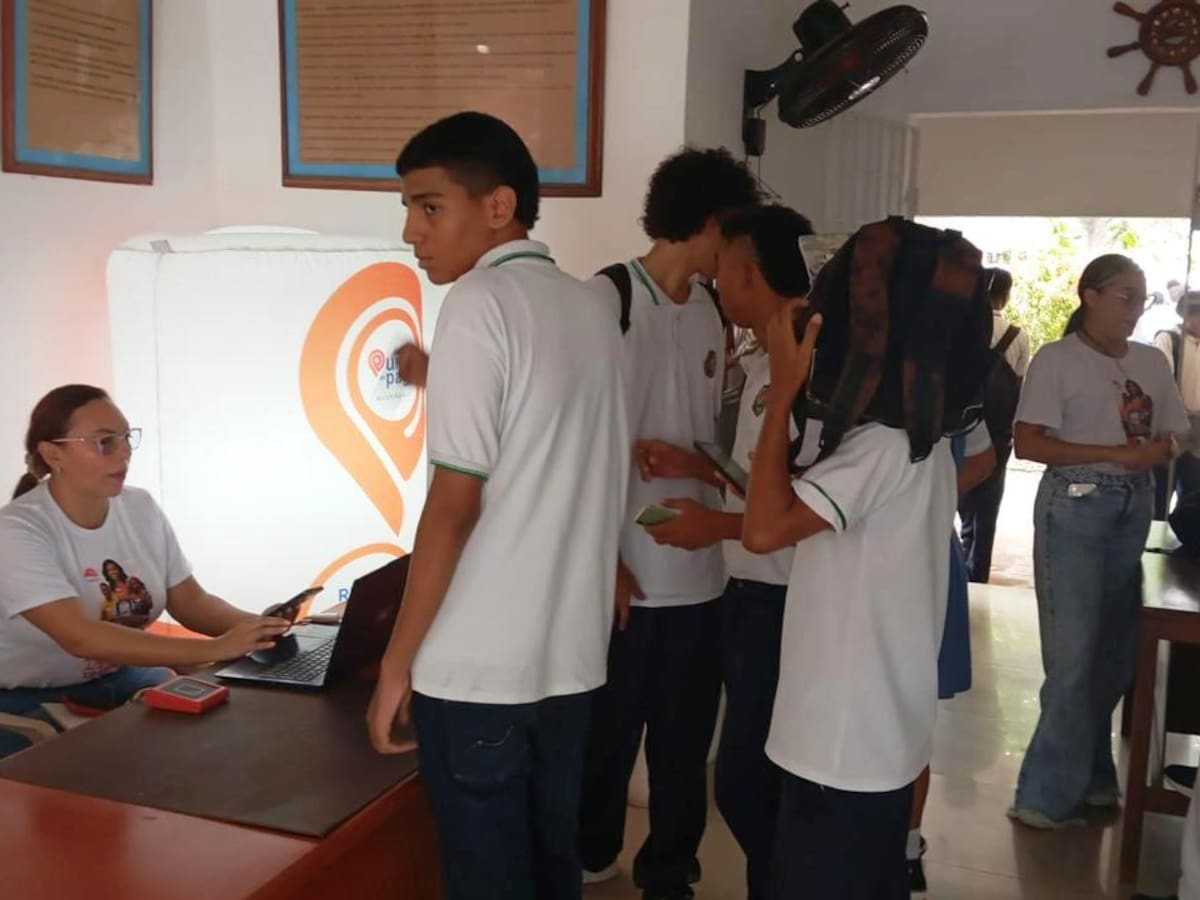 Jornadas de registro y validación de tarjetas TransCaribe en colegios de Cartagena