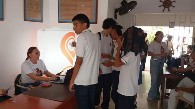Jornadas de registro y validación de tarjetas TransCaribe en colegios de Cartagena