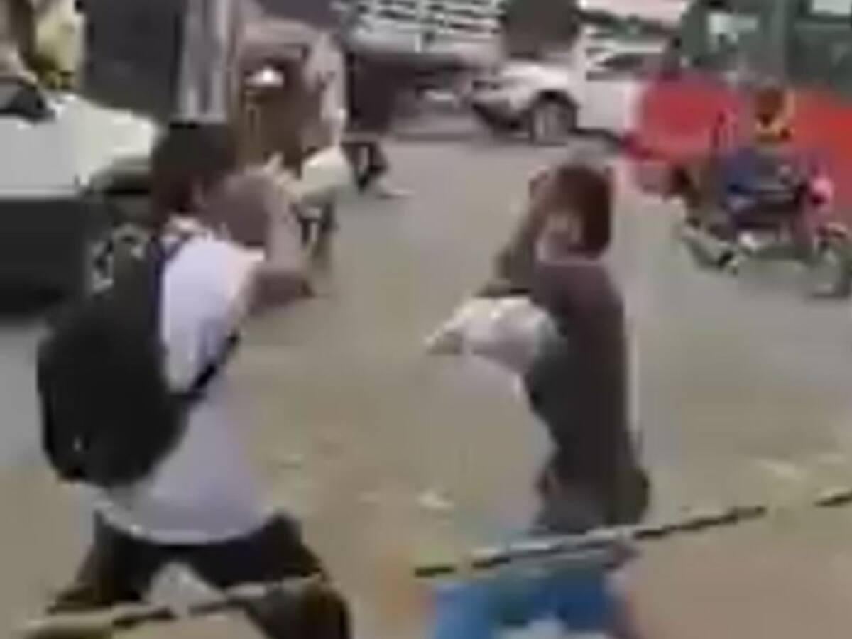 Pelea entre estudiantes de un colegio de Ibagué casi termina en tragedia