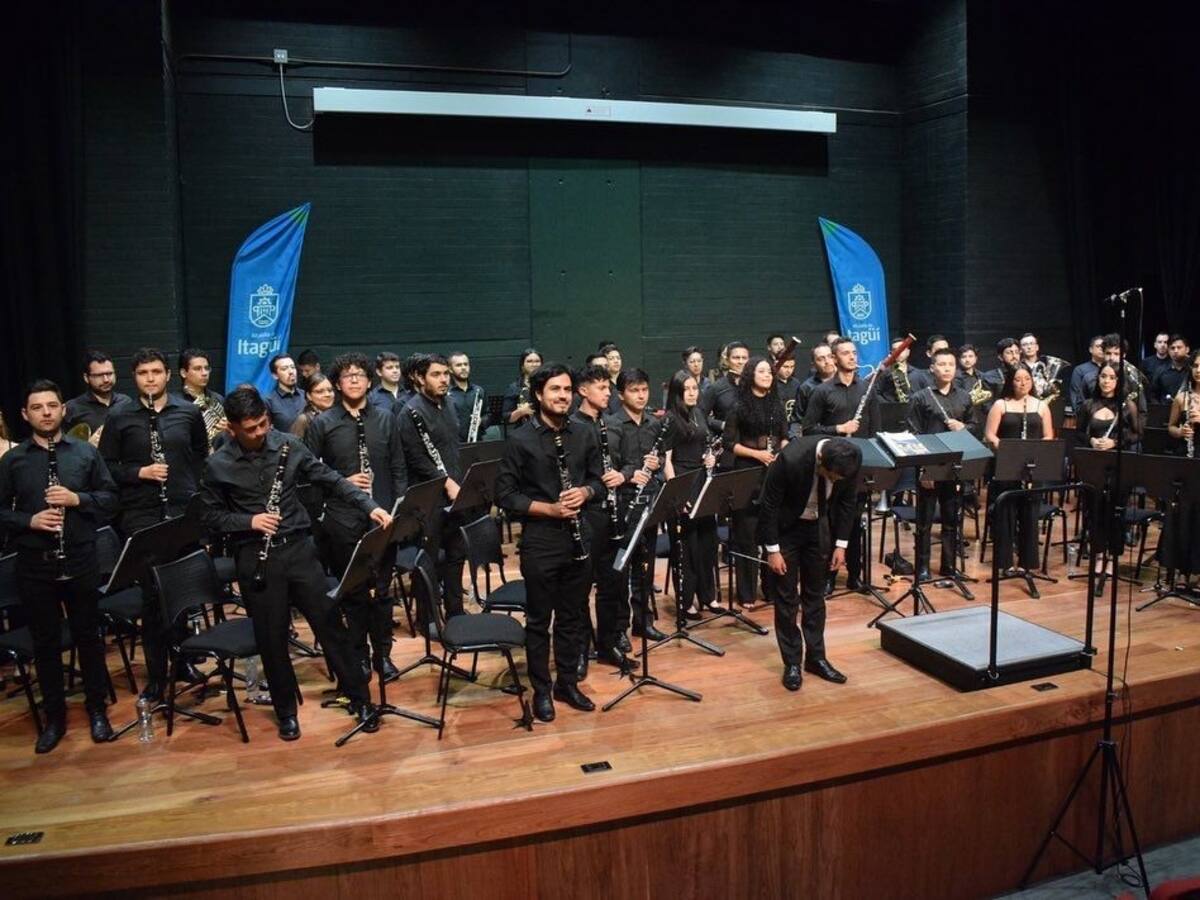 La Banda Sinfónica Nacional de Colombia regresa después de 21 años de receso.