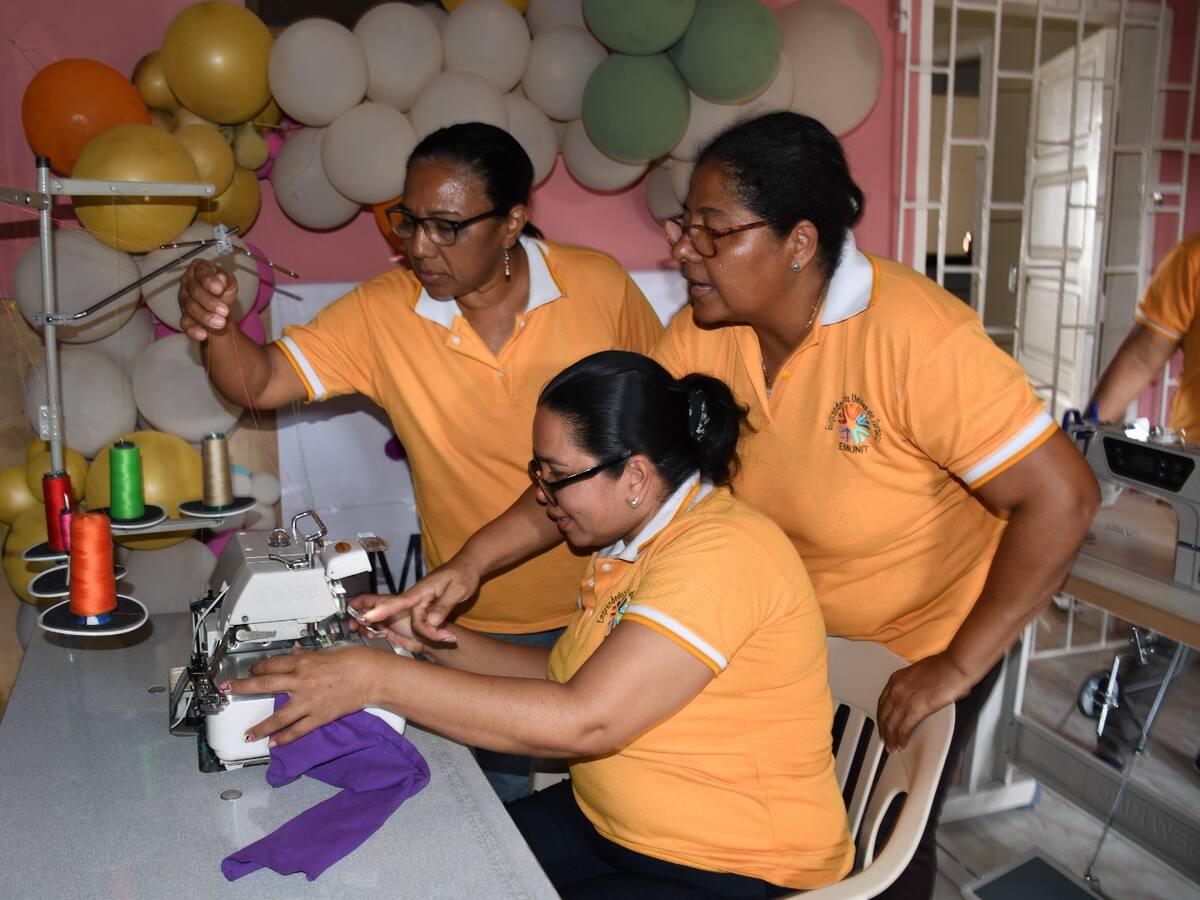 Concesión Autopistas del Caribe apoya a emprendedoras en Turbaco, Bolívar