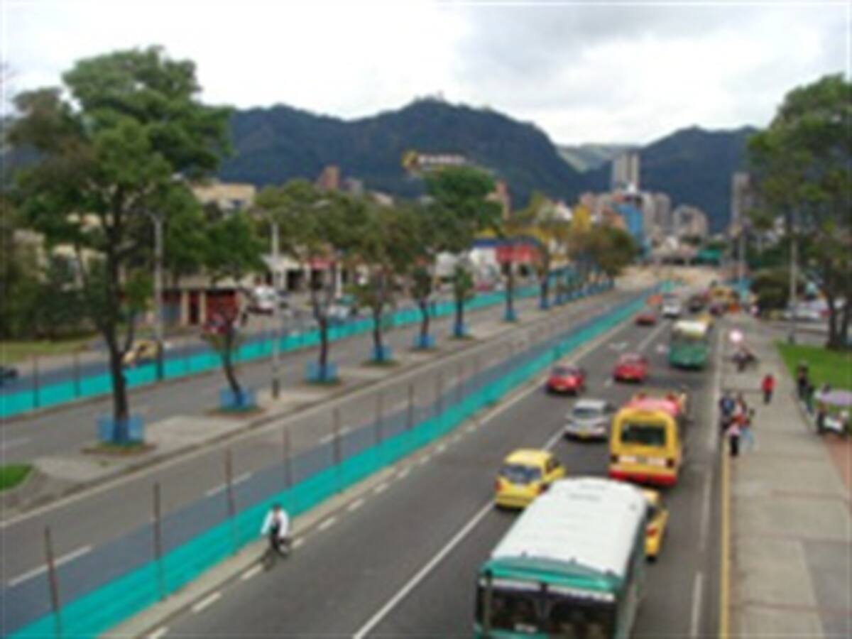 Santos considera que deben acelerarse las obras de la fase III de Transmilenio