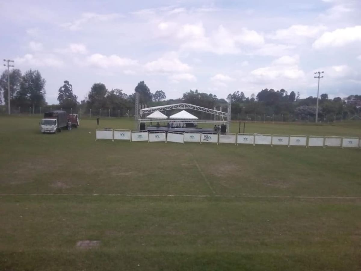 Estadio municipal de Salento listo para el concierto por la vida y el territorio
