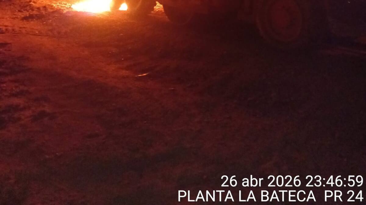 Atacan maquinaria amarilla en la vía La Soberanía