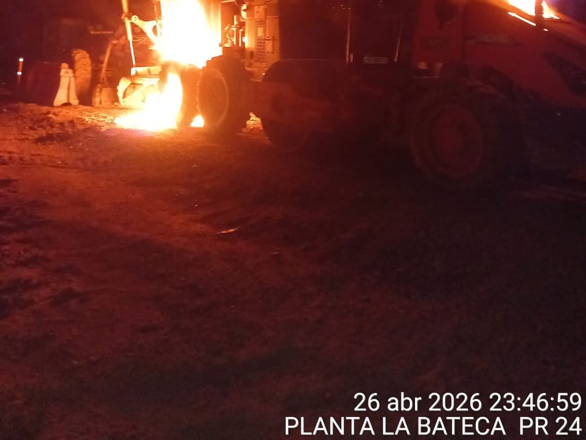 Atacan maquinaria amarilla en la vía La Soberanía