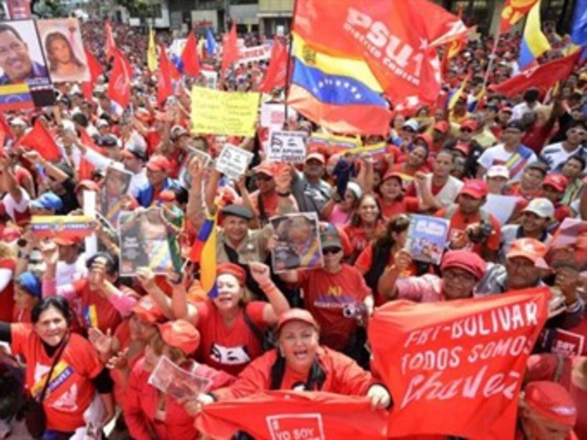 Chavistas se toman Caracas para conmemorar triunfo electoral de Chávez