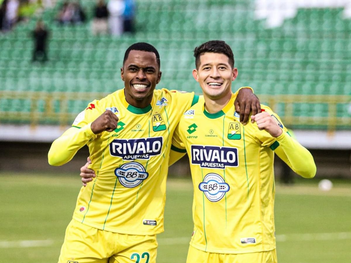 Bucaramanga logra un triunfo agónico en Tunja con 10 jugadores