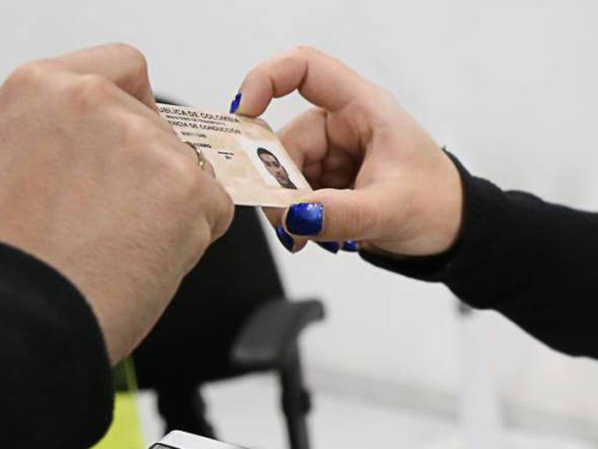 Centros de enseñanza automovilística no han podido dar licencias de conducción
