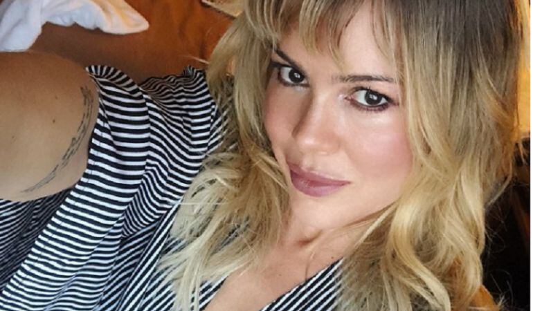 ¡Con muy poca ropa! Así posó Natalia París frente a la Torre Eiffel 