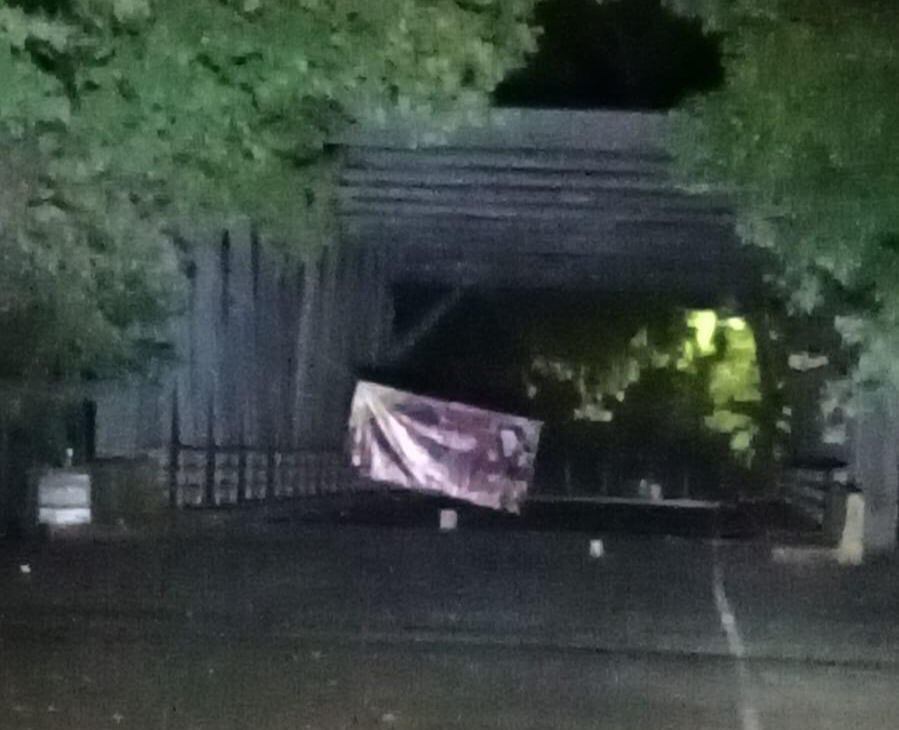 Instalan pancarta del ELN en vía de Norte de Santander.