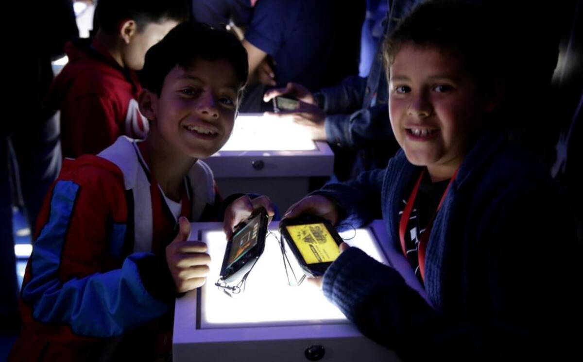 Durante tres días, gamers de todas las edades se reúnen en el Palacio de los Deportes en un escenario lleno de consolas.