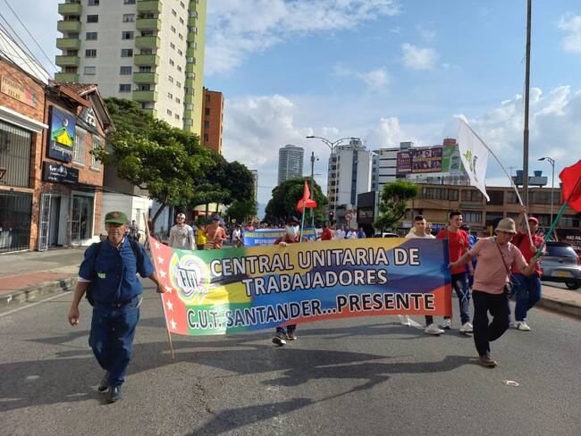 Así va la marcha en respaldo a la reforma de la salud en Bucaramanga