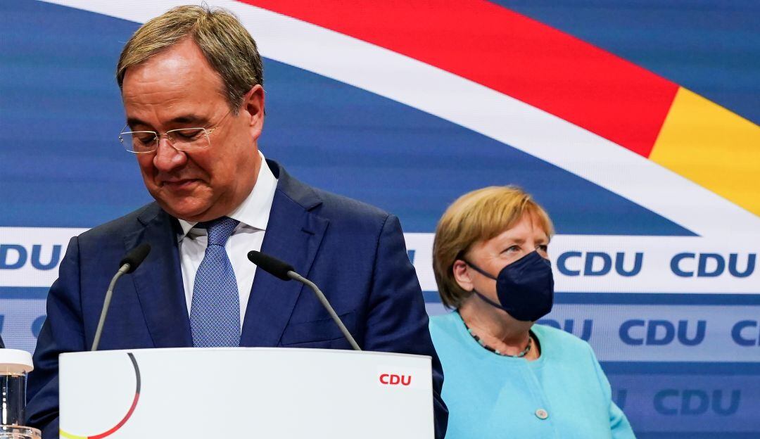 Armin Laschet y Angela Merkel