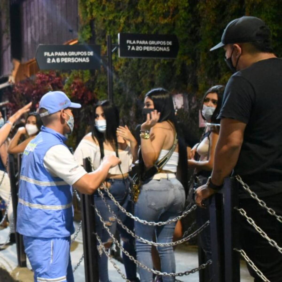 Cierran discoteca con 330 personas en el Peñón