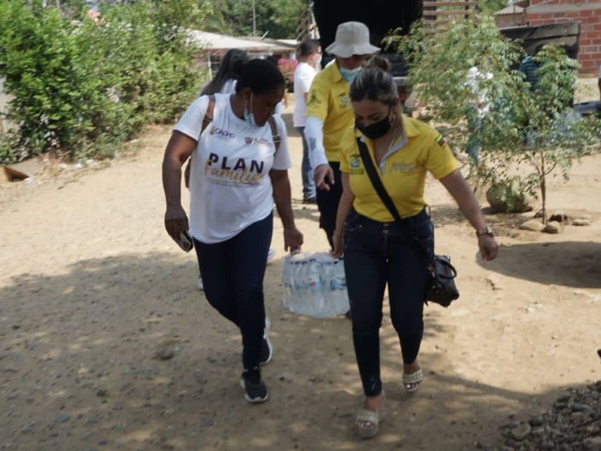 Gobernación de Bolívar llevó agua potable a 700 familias en Santa Catalina