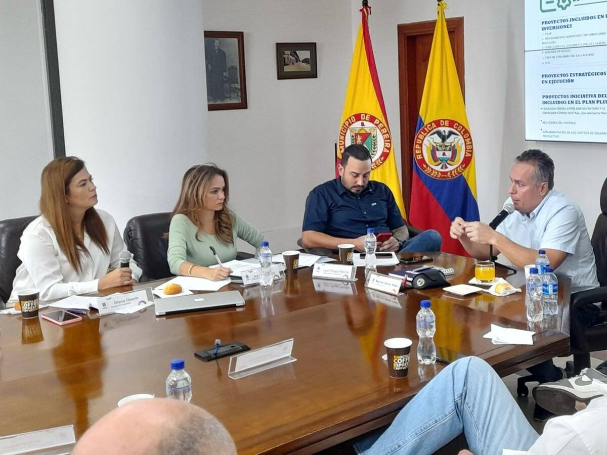 Gobernador de Risaralda y alcaldes de Pereira y Dosquebradas, no se acogieron al día cívico
