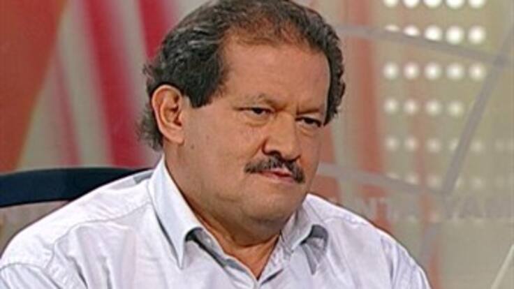 Hasta el martes permanecerá hospitalizado Angelino Garzón