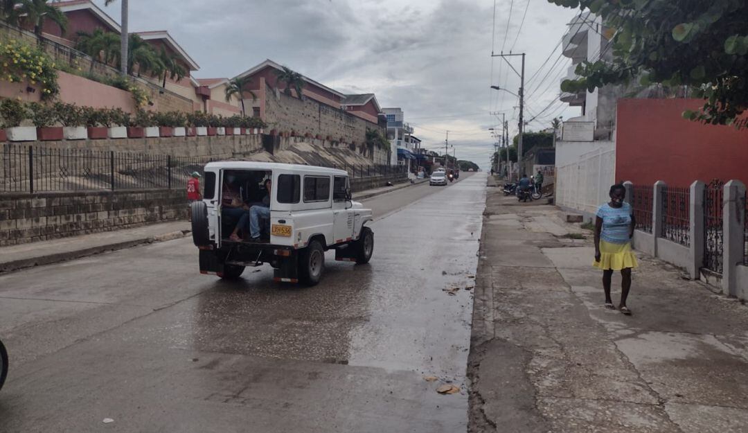 Los residentes de la zona reclaman al distrito el servicio de Transcaribe