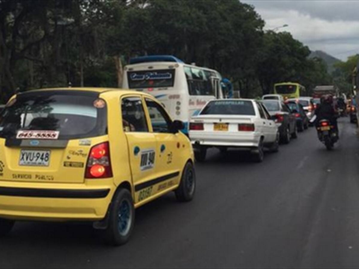 Luego del puente hay caos vehicular entre Piedecuesta y Floridablanca