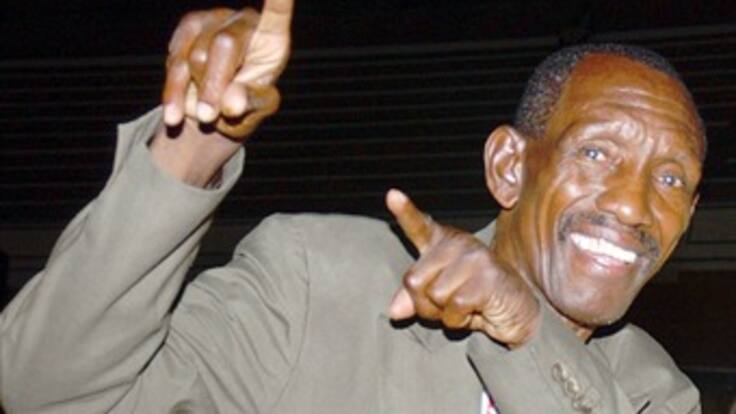 Pambelé no tiene el mal de Parkinson, asegura su familia