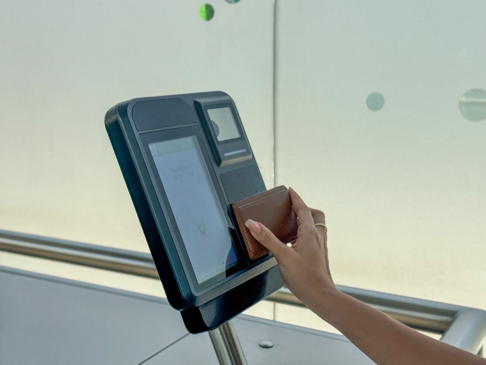 Estudiantes pueden ahorrar en transporte con el beneficio del Metro de Medellín. Foto: Alcaldía de Medellín.