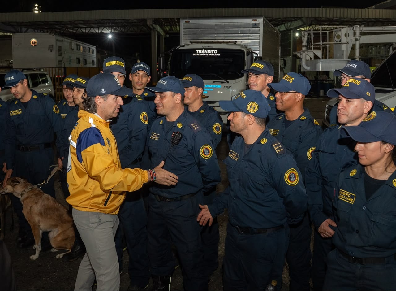 Medellín envió equipo especializado para labores de rescate y búsqueda en Quibdó, Chocó. Foto: Cortesía Alcaldía de Medellín