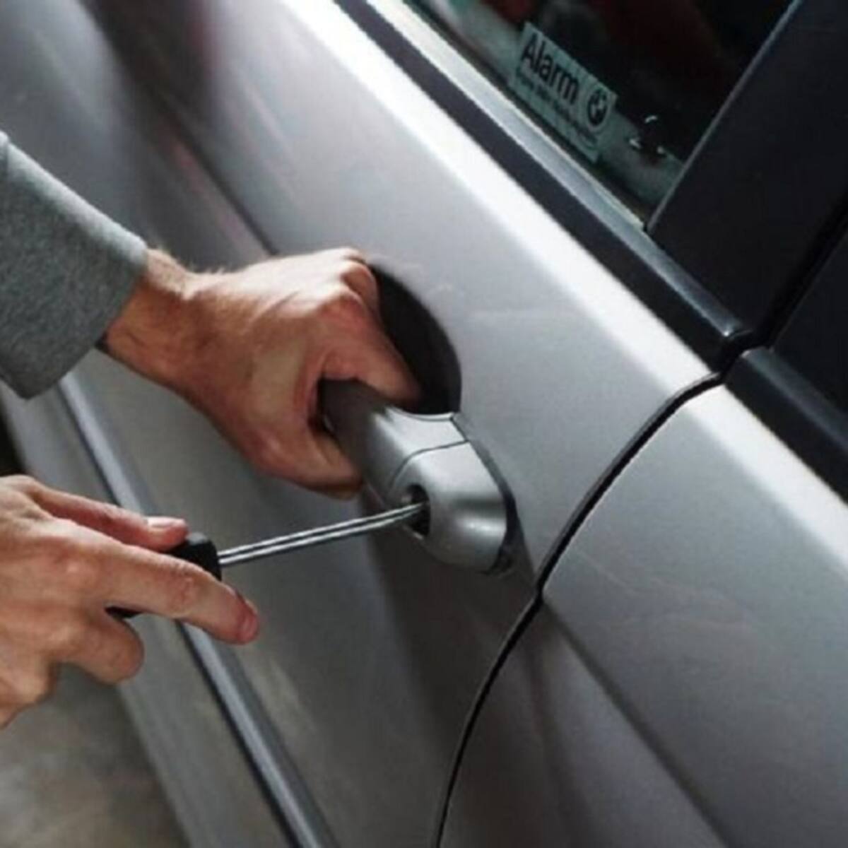 Sector autopartes preocupado por robo de vehículos en frontera