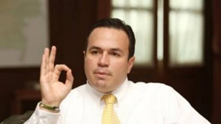 Minagricultura sigue en la cuerda floja, afirman uribistas y liberales