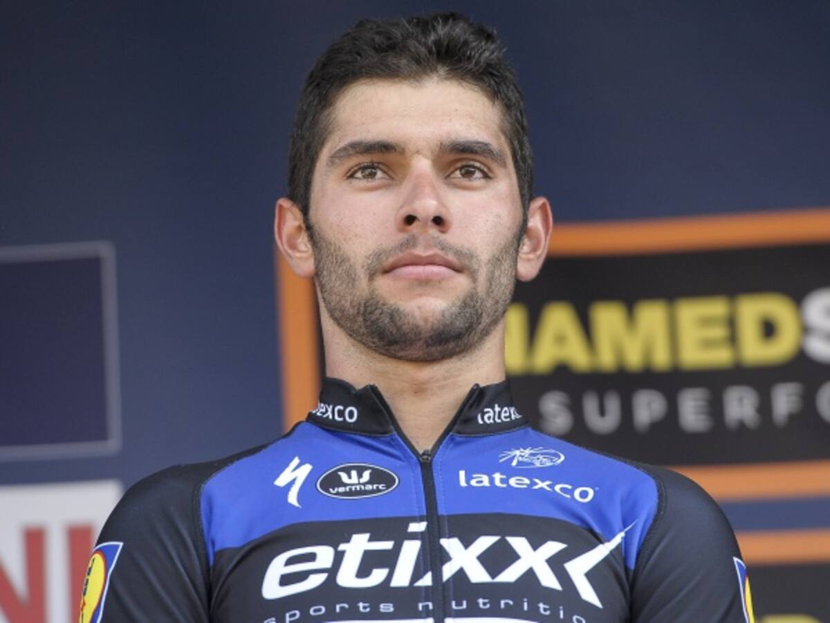 Fernando Gaviria sufrió caída y Trentin se queda con la París-Tours