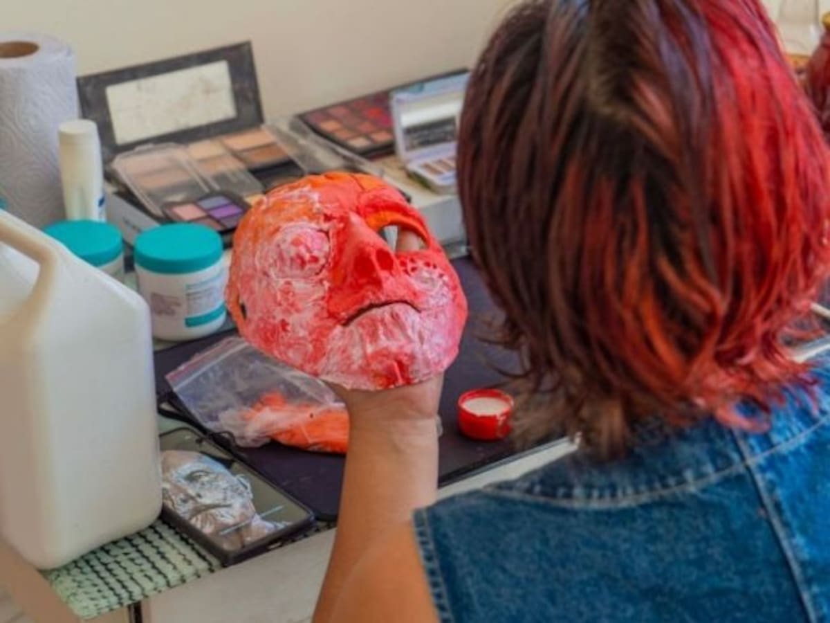 Así una estudiante santandereana usa la cocina para hacer heridas y vísceras de terror