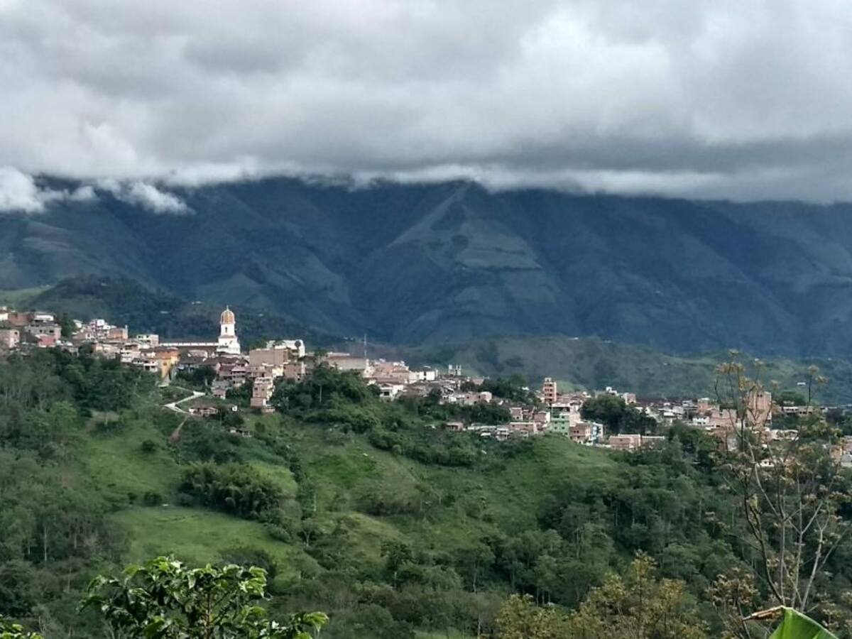 Tres militares muertos y al menos diez heridos por ataque en Ituango
