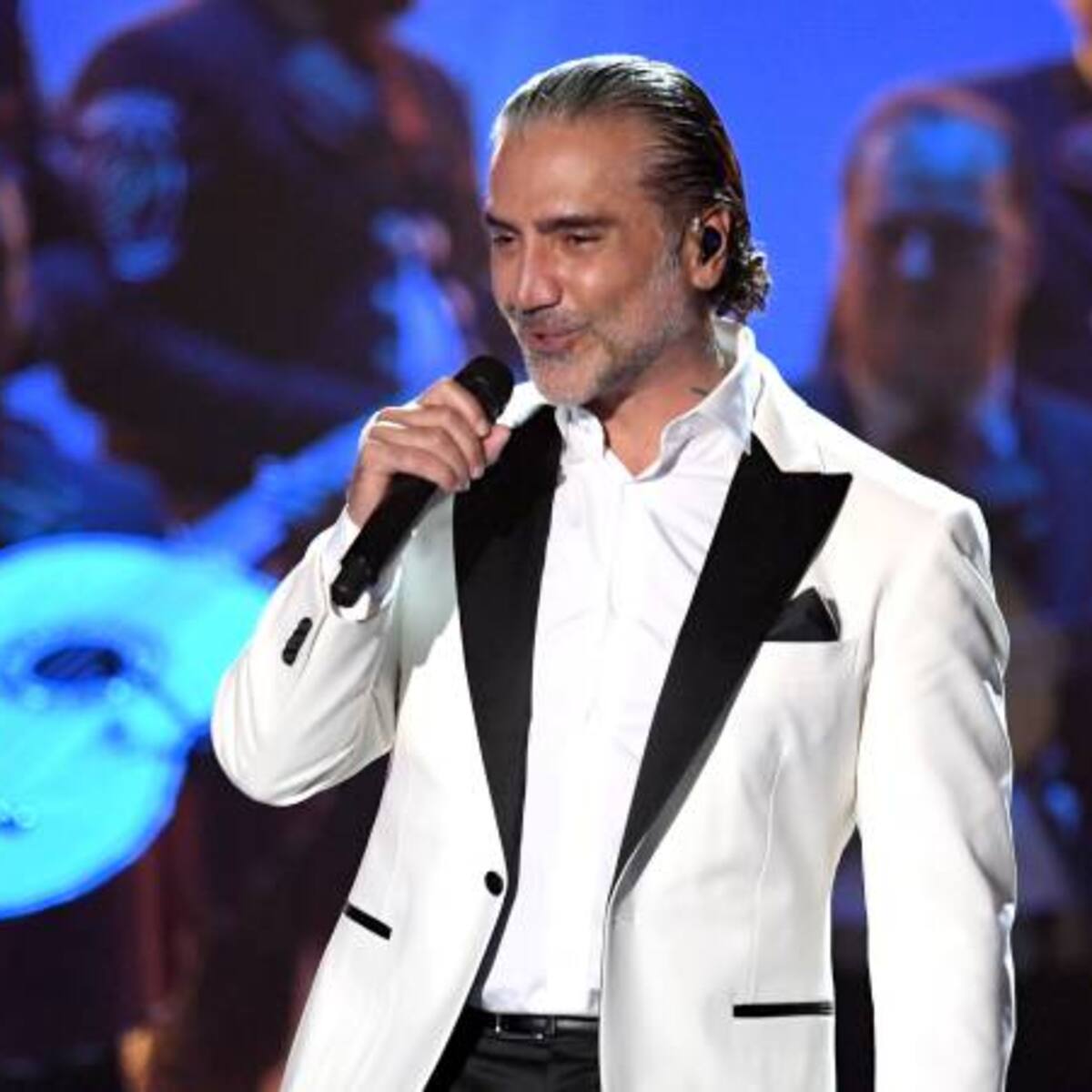 Me quedo en el género ranchera mexicano: Alejandro Fernández