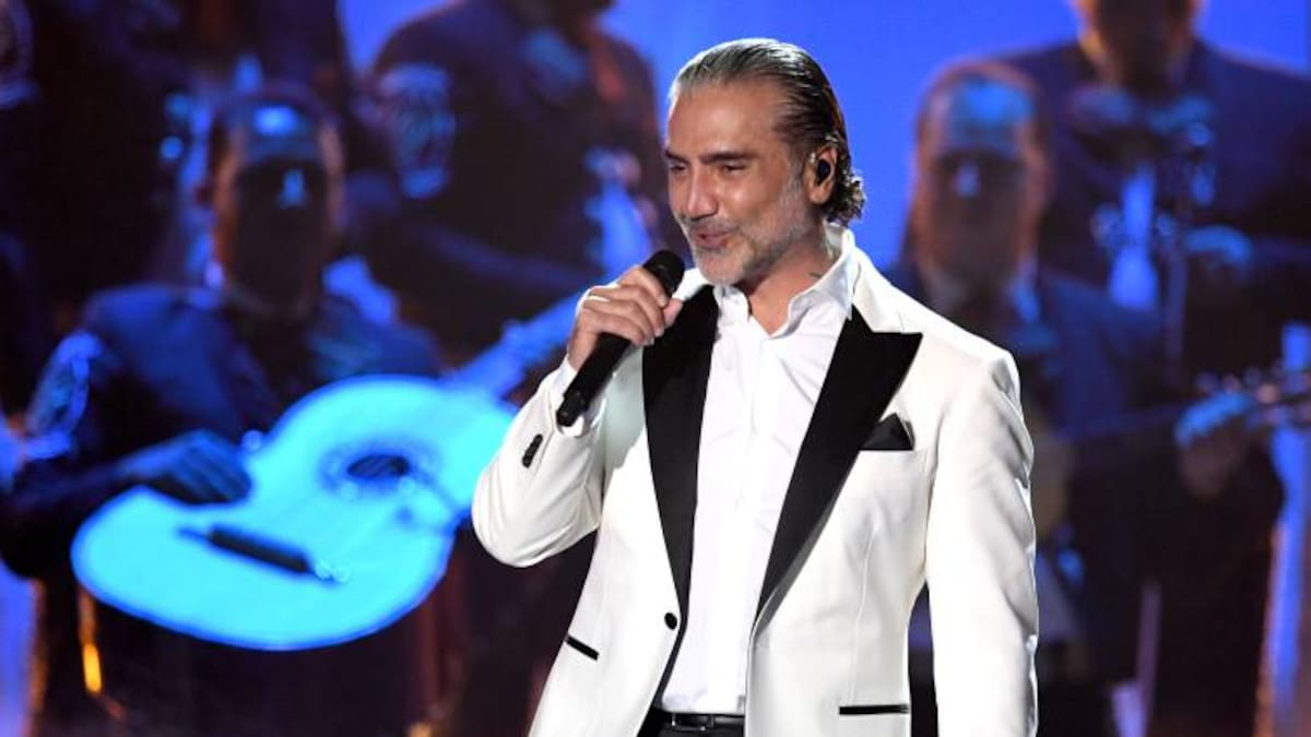 Me quedo en el género ranchera mexicano: Alejandro Fernández