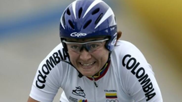 94 ciclistas compiten en el Gran Caracol de Pista