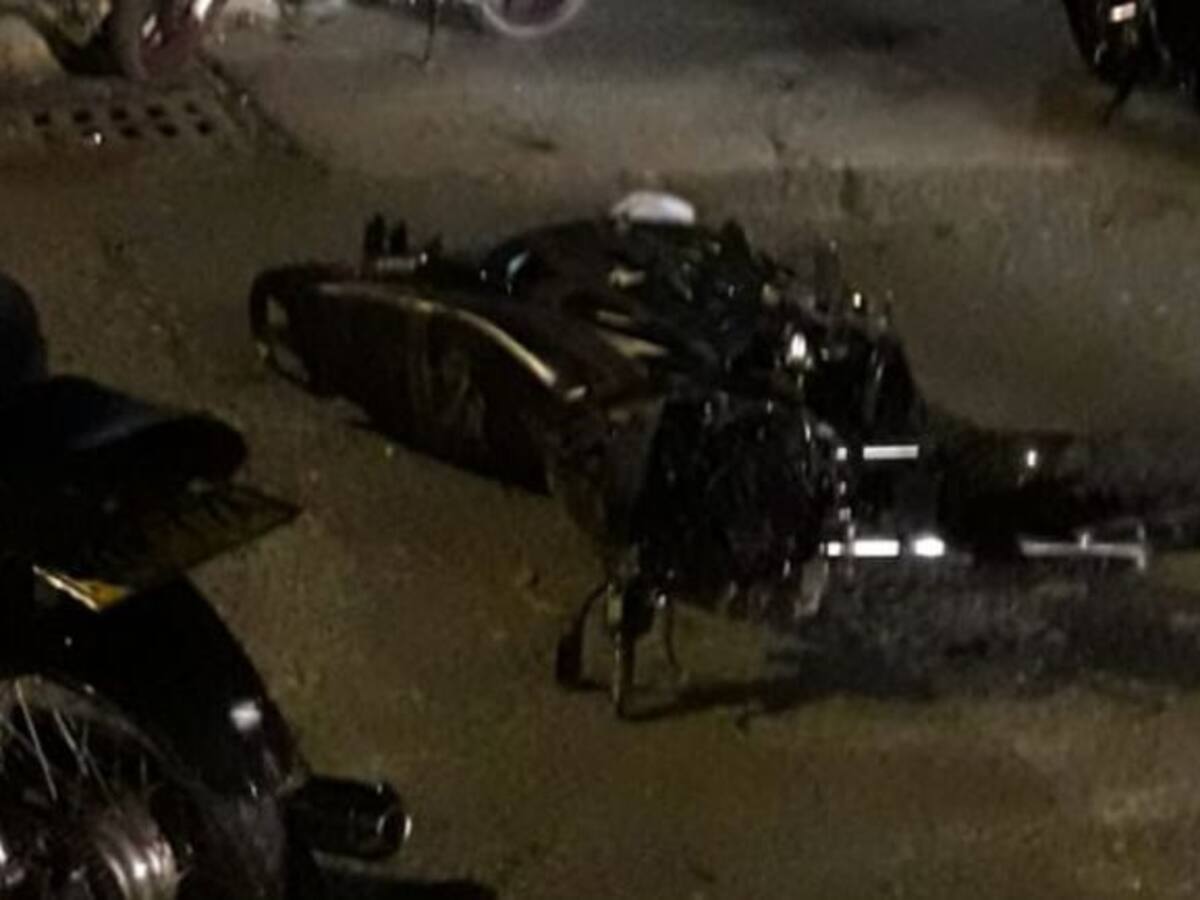 Un motociclista falleció al chocar contra un árbol en vía Armenia-Pueblo Tapao