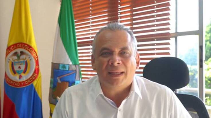 ALCALDE RENUNCIA GABINETE