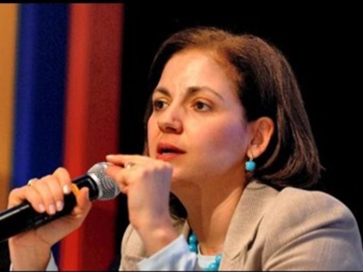 A las FF.MM. les hace falta su comandante en jefe: Uribistas